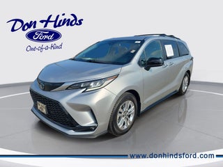 2021 Toyota Sienna XSE 7 Passenger