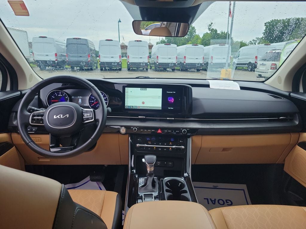 2024 Kia Carnival EX
