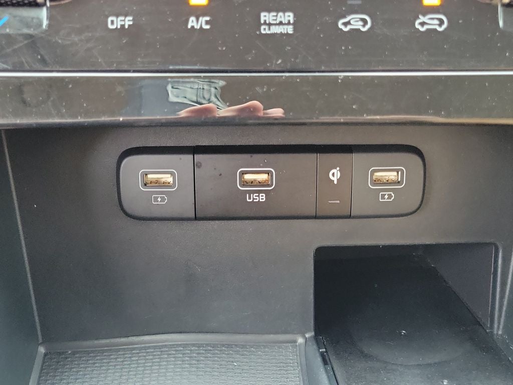2024 Kia Carnival EX