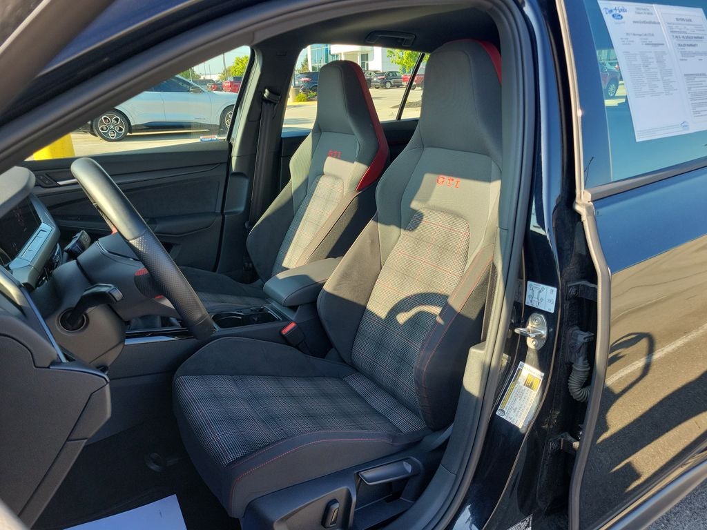 2023 Volkswagen Golf GTI 2.0T SE